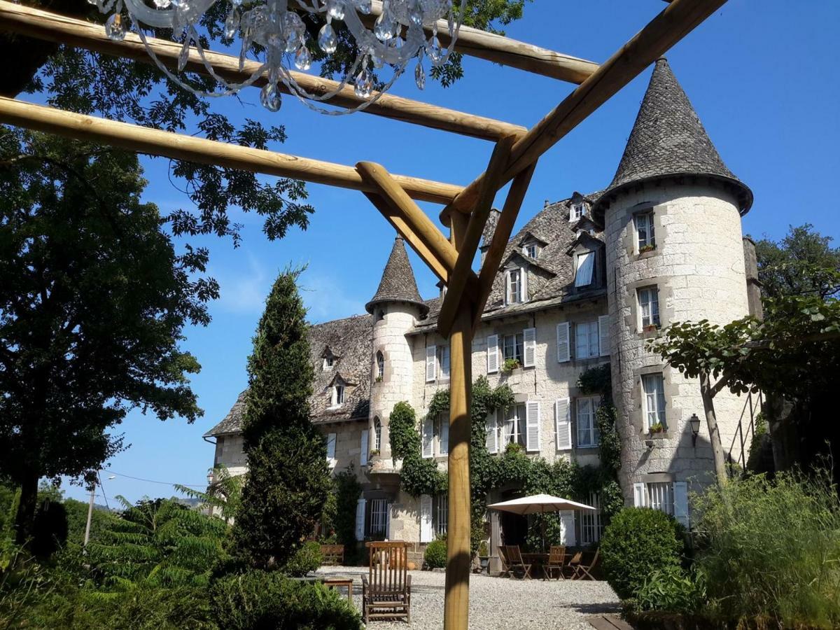 Chateau De Courbelimagne, Raulhac Exterior foto